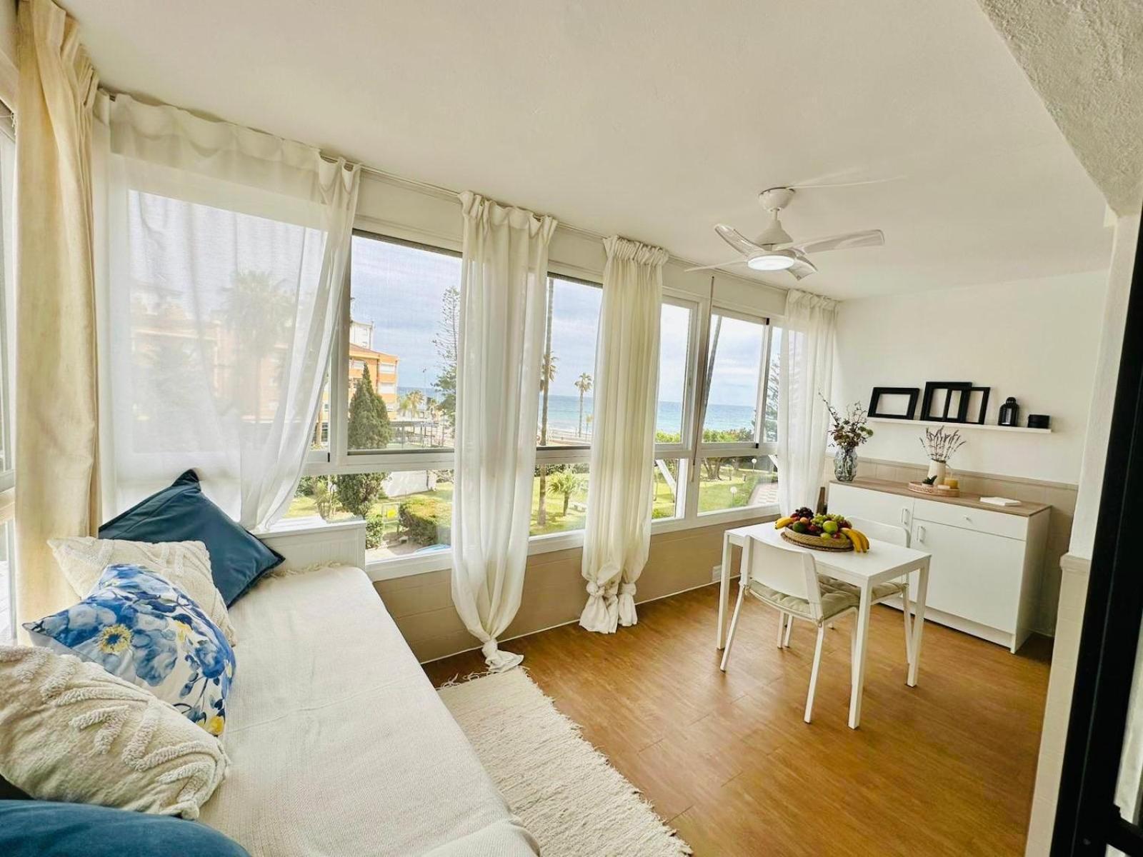 Estudio Pepa Luna Algarrobo Beach Malaga Bagian luar foto